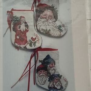 Vermillion Stitchery Antique Santa Mini Socks Stockings Cross Stitch Pattern